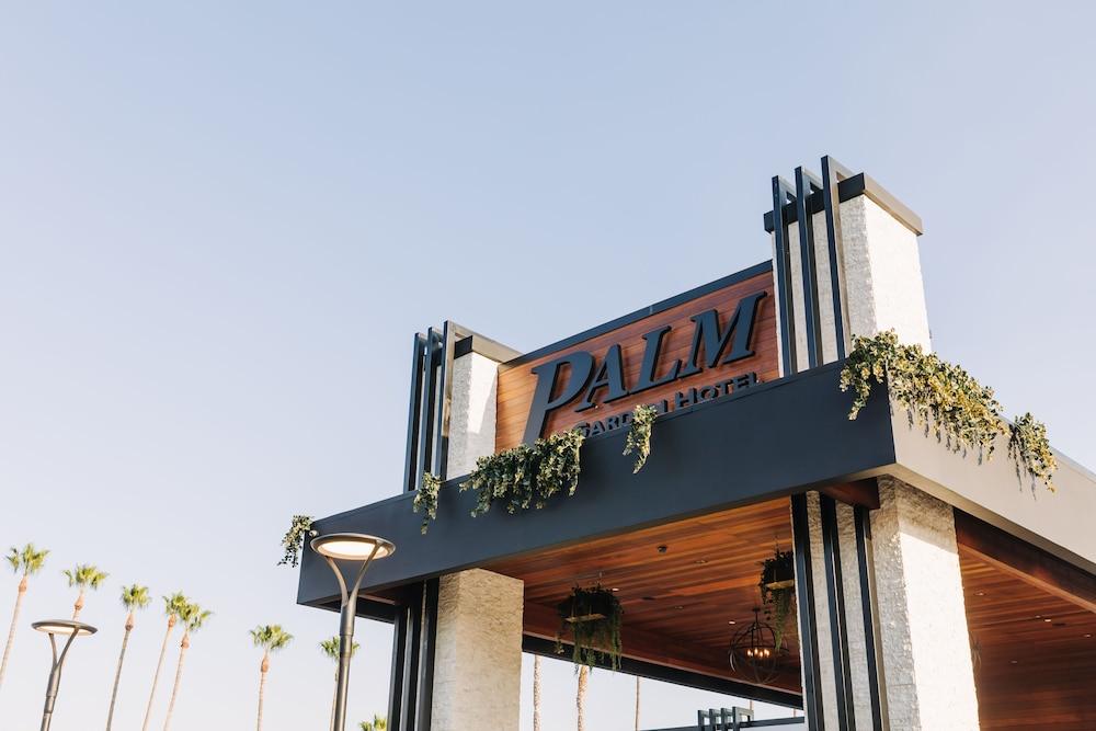 טאוזנד אוקס Palm Garden Hotel מראה חיצוני תמונה
